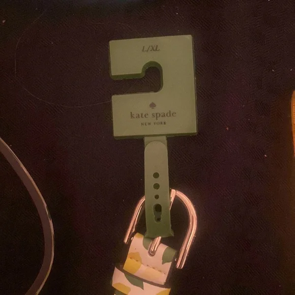 Kate spade lemon wallet size large/Xl Crossbody NWT limited edition - Picture 2 of 3